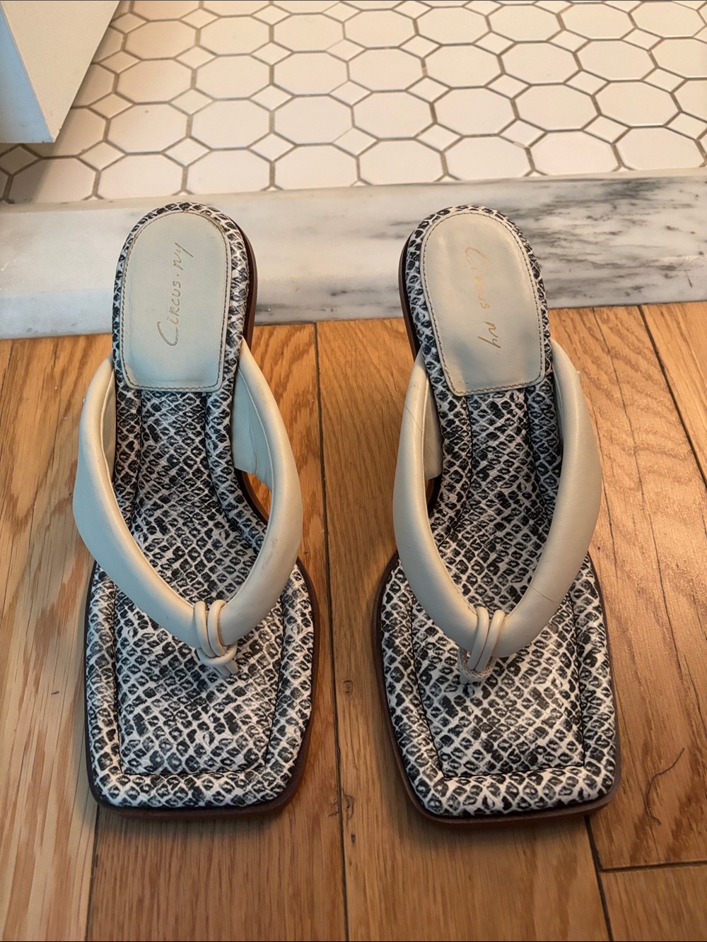 Circus by Sam Edelman Cream Leather Thong Sandals with Black & White Snake Print